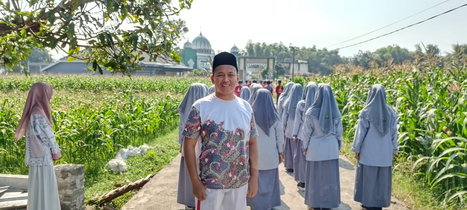 Murid-murid SMP Islam Plus Al-Hikam, Berlatih Baris-berbaris dengan Semangat IMG-20260805-WA0055.jpg